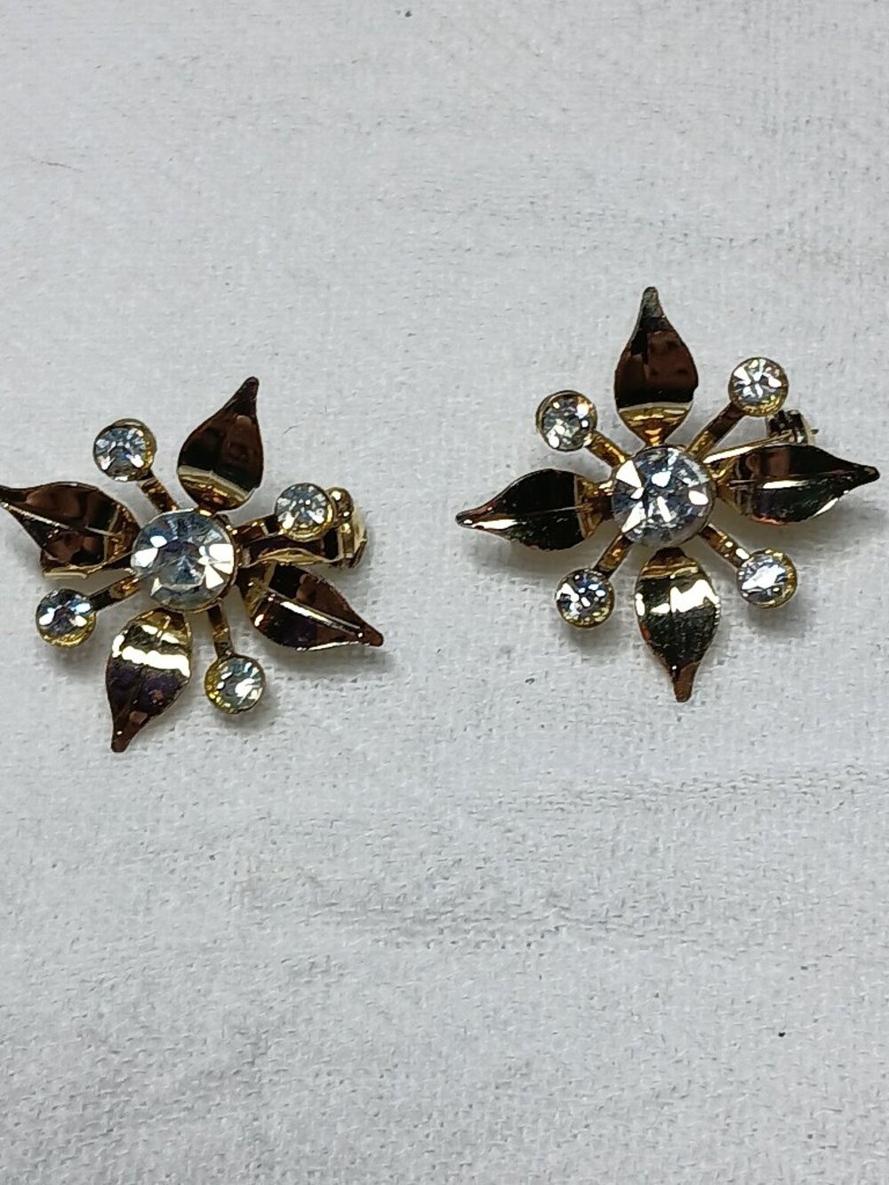 Vintage Gold Tone Floral Starburst Scatter Pins - Set of 2 - Crystal Accents